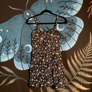 Urban Outfitters Floral Fit and Flare Bustier Sun Dress (full boho closet🦋🌿!)